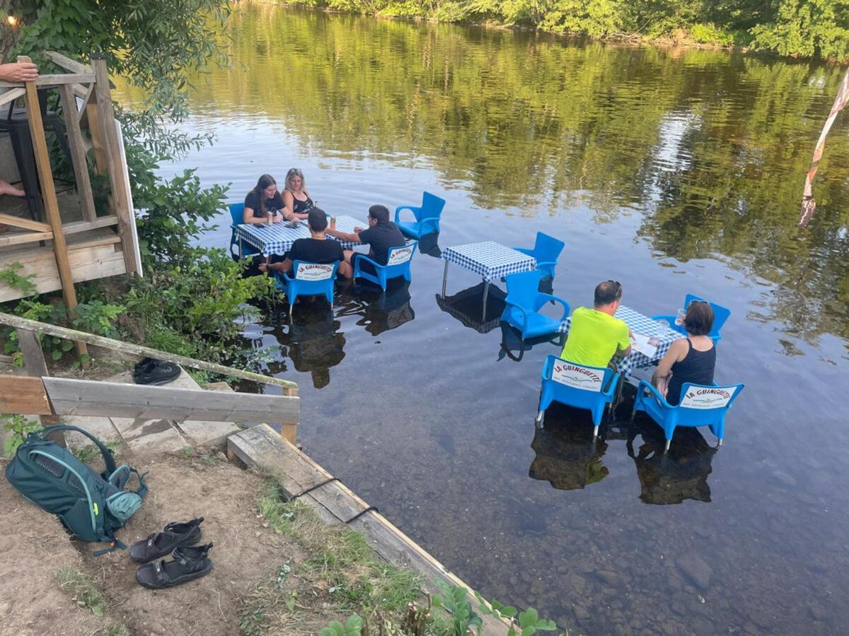 Tonneau Herbergement Insolite Au Camping Des Nieres Ebreuil Exterior foto