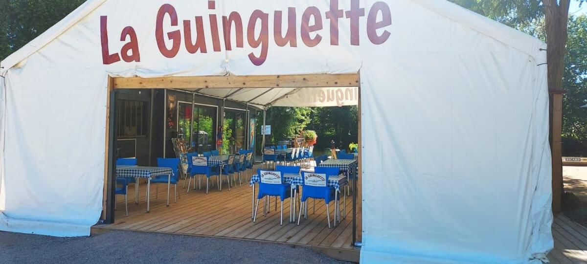 Tonneau Herbergement Insolite Au Camping Des Nieres Ebreuil Exterior foto